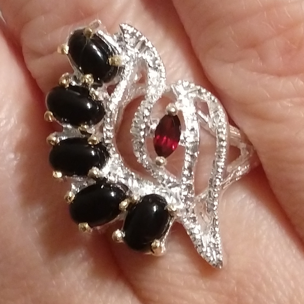 Fancy natural spinel garnet art ring